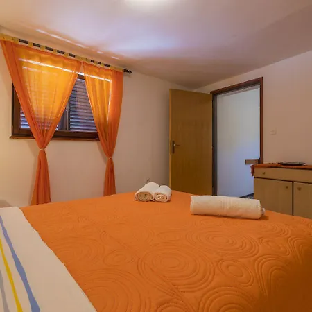 Appartamento Preiswertes Nur 500 Meter Zum Mit Privater Terrasse, Grill - Hundefreundlich