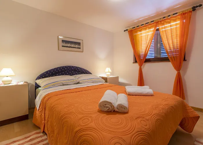 Preiswertes Nur 500 Meter Zum Mit Privater Terrasse, Grill - Hundefreundlich