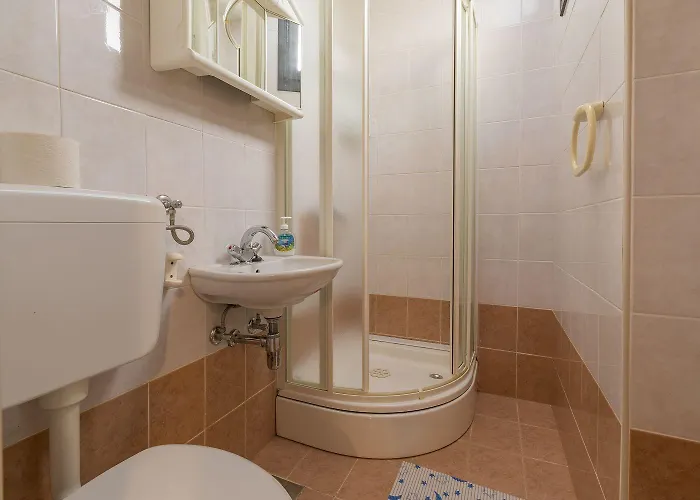 Preiswertes Nur 500 Meter Zum Mit Privater Terrasse, Grill - Hundefreundlich *