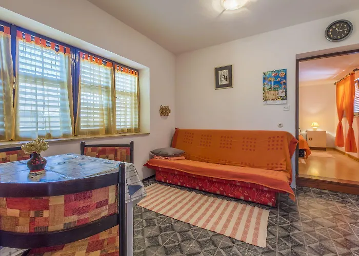 Preiswertes Nur 500 Meter Zum Mit Privater Terrasse, Grill - Hundefreundlich * Jadranovo